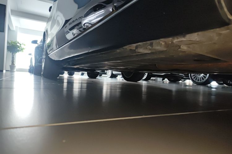 奔驰E级 2023款 E 300 L 时尚型局部细节9001