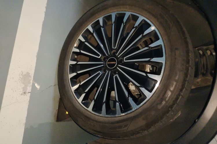 星途瑶光 2023款 400T 两驱优享飞鱼版车身外观10