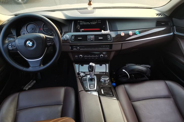 宝马5系 2014款 525Li 豪华设计套装中控内饰12