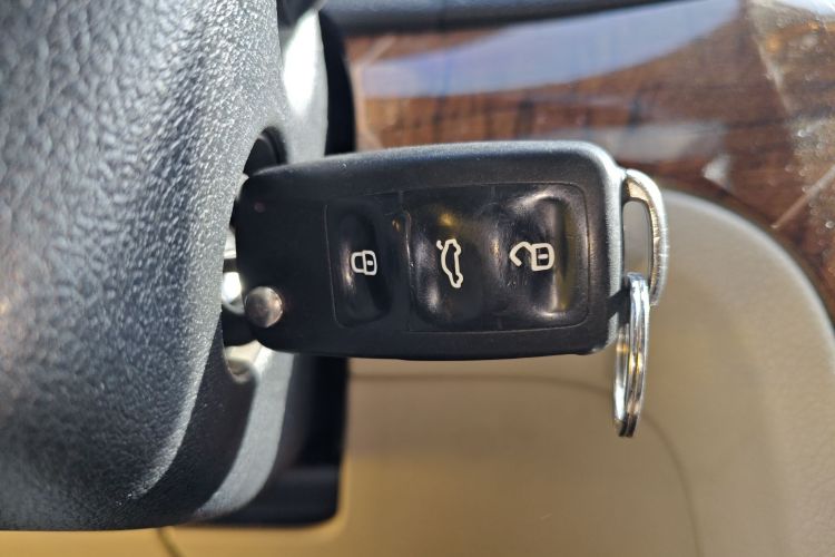 大众 朗逸 2013款 改款经典 1.6L 自动舒适版中控内饰11