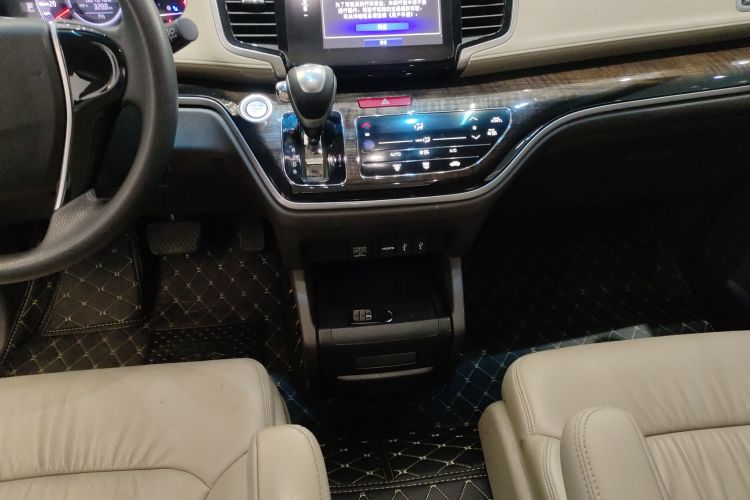 本田 奥德赛 2017款 2.4L 豪华版中控内饰18