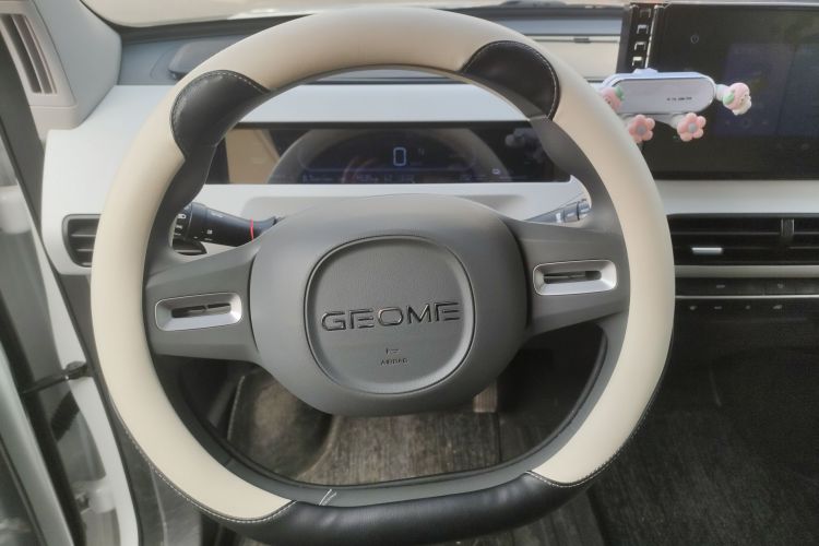 吉利银河 2024款 熊猫mini 200km 耐力熊中控内饰13