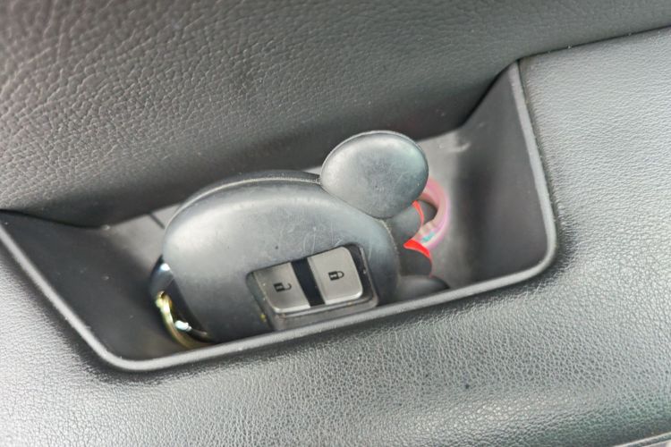 思铭 东风本田M-NV 2021款 尚骋版中控内饰7001