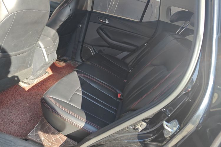 广汽传祺 传祺GS4 2021款 270T 手动舒适版中控内饰21