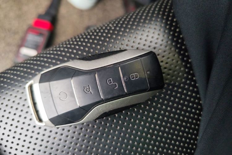 比亚迪 宋Pro新能源 2019款 DM 1.5T 四驱性能版旗舰型中控内饰11