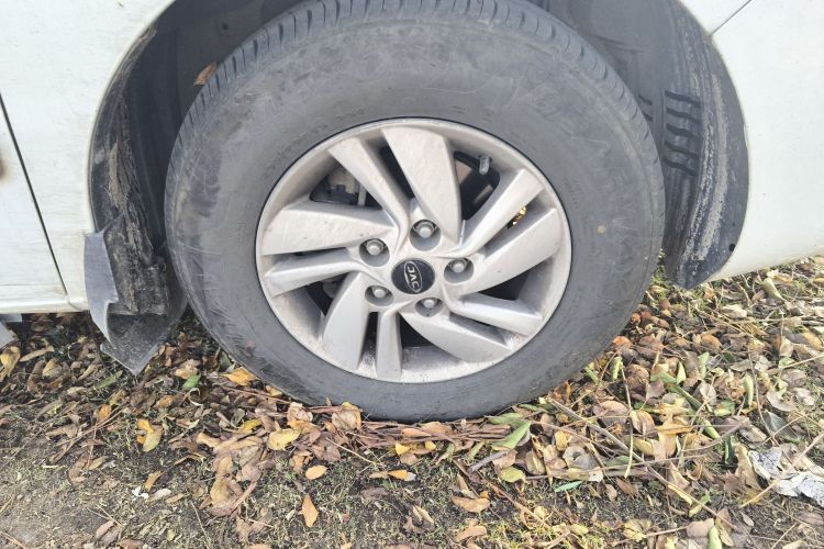 江淮瑞风 瑞风M4 2016款 2.0L 手动豪华智能型车身外观10