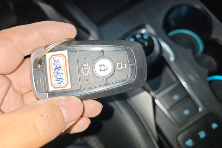 福特 福克斯 2020款 两厢 EcoBoost 180 自动锋潮型中控内饰7001