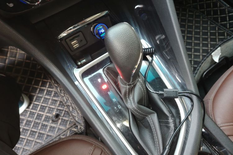 别克GL6 2019款 18T 6座互联豪华型 国V中控内饰18