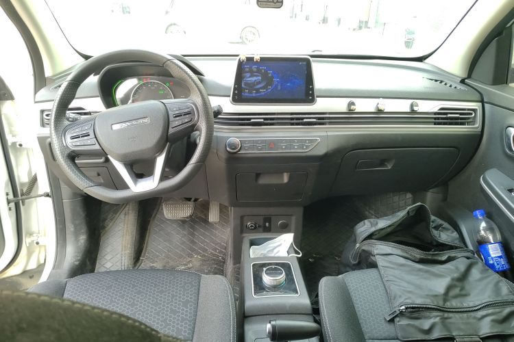 大运 悦虎 2022款 30.66kWh 两驱标准版中控内饰12