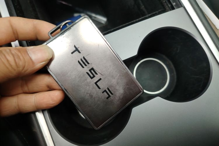 特斯拉 Model 3 2022款 后轮驱动版中控内饰11