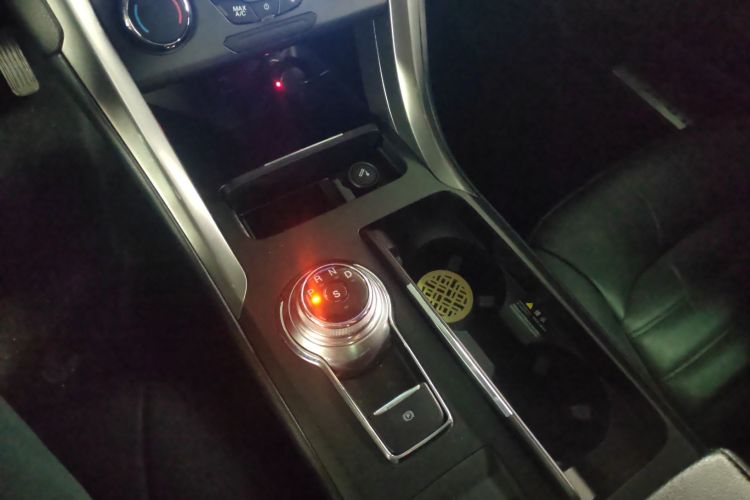 福特 蒙迪欧 2018款 EcoBoost 180 时尚型局部细节18