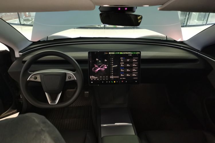特斯拉 Model 3 2023款 后轮驱动版中控内饰12