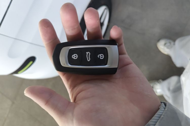 吉利银河 熊猫 2025款 210km 元气熊中控内饰11