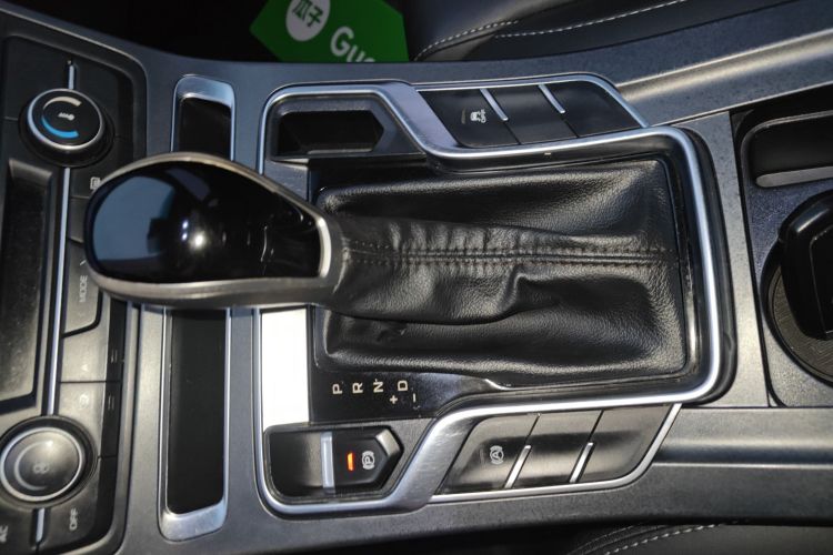 吉利汽车 帝豪 2018款 1.5L CVT向上互联版中控内饰18