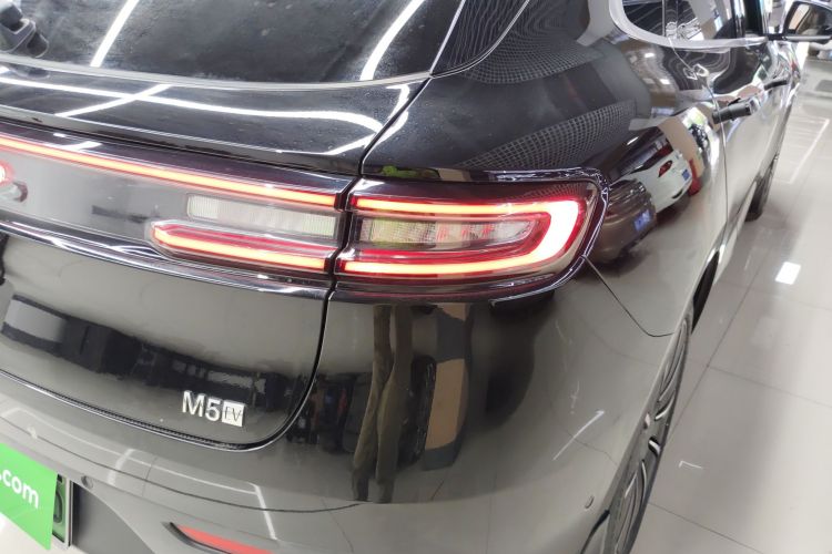 鸿蒙智行 问界M5 2022款 纯电四驱性能版车身外观6006