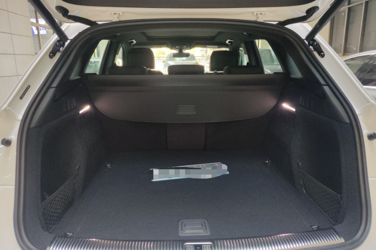 奥迪Q5L 2024款 40 TFSI 豪华动感型机舱底盘23