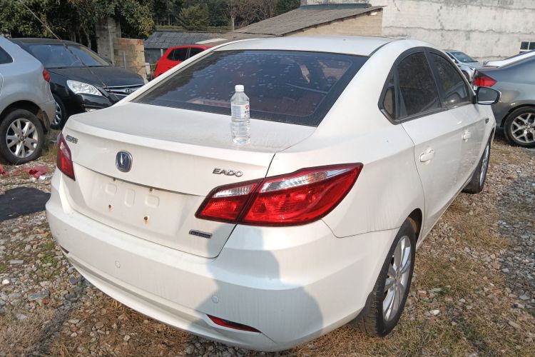 长安 逸动 2014款 1.6L 自动豪华型车身外观6005