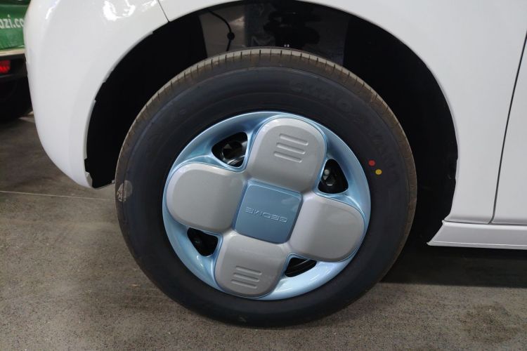 吉利银河 2024款 熊猫mini 200km 耐力熊车身外观6007