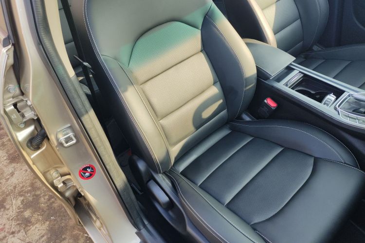 吉利汽车 帝豪 2018款 1.5L CVT向上互联版局部细节41