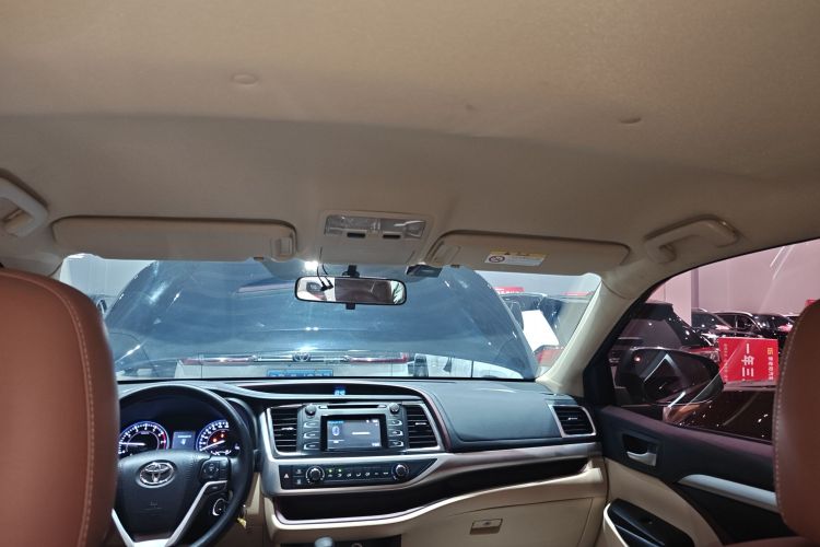 丰田 汉兰达 2017款 2.0T 两驱精英版 5座局部细节22