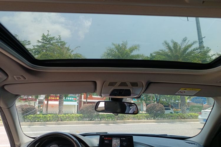 宝马3系 2018款 320Li 领先型豪华套装中控内饰22