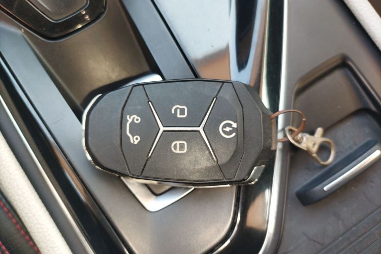 领克02 2018款 1.5T DCT两驱耀版 国V中控内饰11