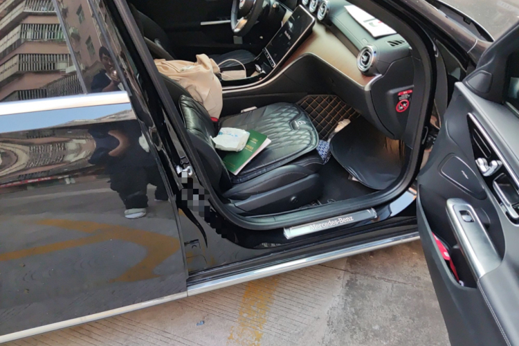 奔驰C级 2023款 改款 C 260 L局部细节9005