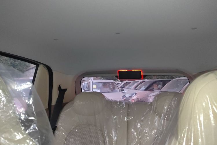 五菱汽车 宏光MINIEV 2025款 四门版 进阶款中控内饰22