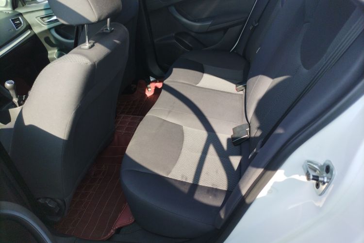 荣威360 2017款 1.5L 手动智屏版中控内饰21