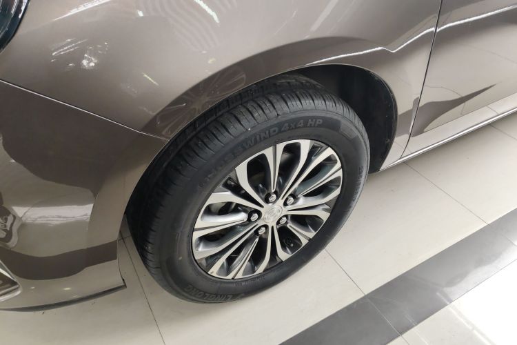 别克GL8 2021款 陆上公务舱 652T 舒适型车身外观6007