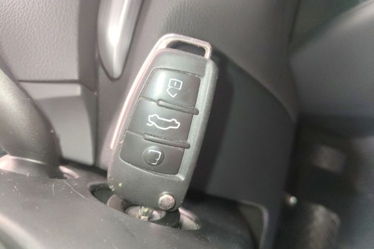 奥迪A3 2015款 Sportback 35 TFSI 百万纪念智领型中控内饰11