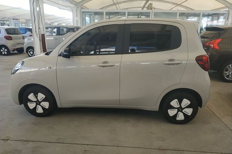 五菱汽车 宏光MINIEV 2025款 四门版 进阶款车身外观4