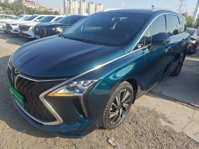 东风风行 风行游艇 2022款 1.5T DCT逐浪版