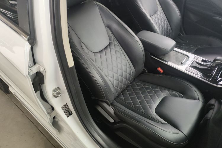 奇瑞 艾瑞泽GX 2018款 1.5T CVT型色版 国V局部细节41