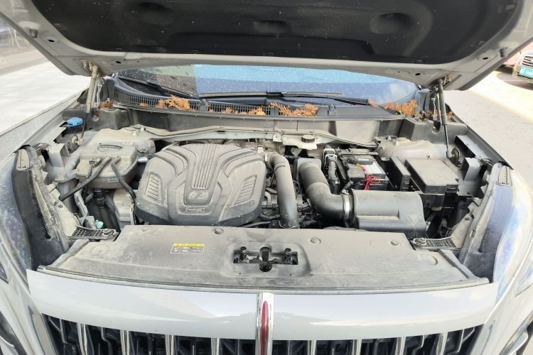 红旗HS3 2023款 2.0T 四驱有为版机舱底盘24