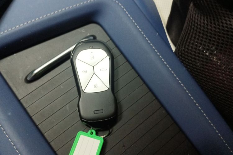 小鹏G3 2022款 G3i 460N中控内饰7001