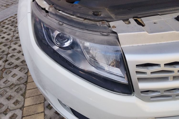 陆风X7 2015款 2.0T 全景尊贵版车身外观6006