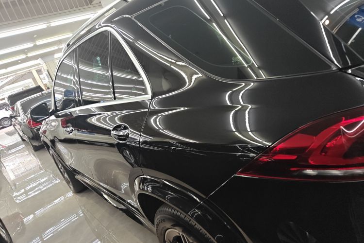 奔驰GLE 2020款 改款 GLE 350 4MATIC 豪华型车身外观4