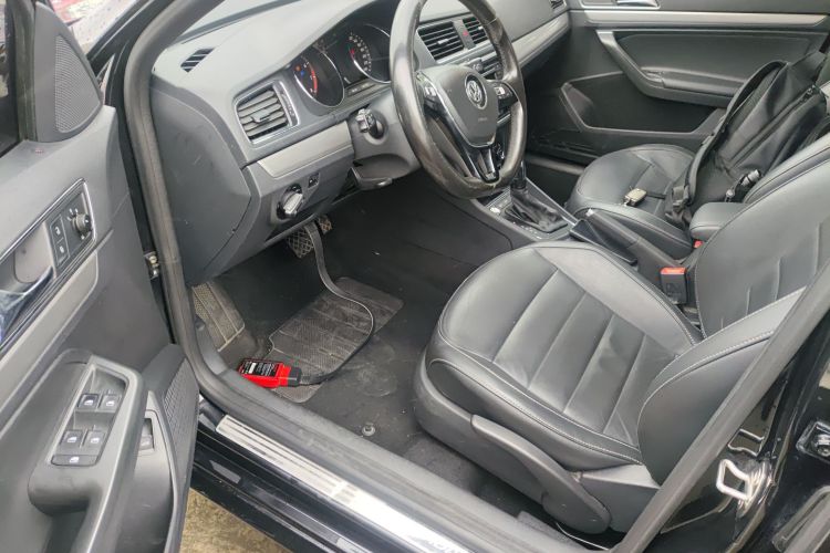 大众 朗逸 2017款 230TSI DSG舒适版中控内饰7003