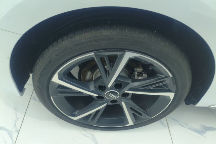 奥迪A3 2024款 Sportback 35 TFSI 时尚运动型车身外观6008