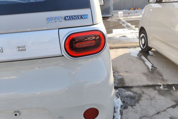 五菱汽车 宏光MINIEV 2024款 第三代 215km 青春版车身外观6006