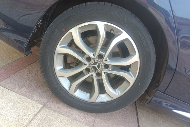 奔驰C级 2018款 C 180 L 动感型运动版车身外观56