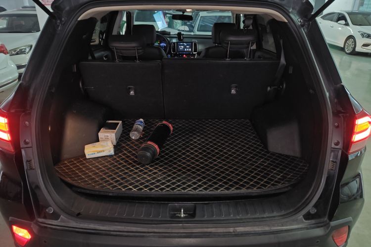 北京现代ix35 2019款 2.0L 自动两驱智勇·畅享版 国VI机舱底盘23