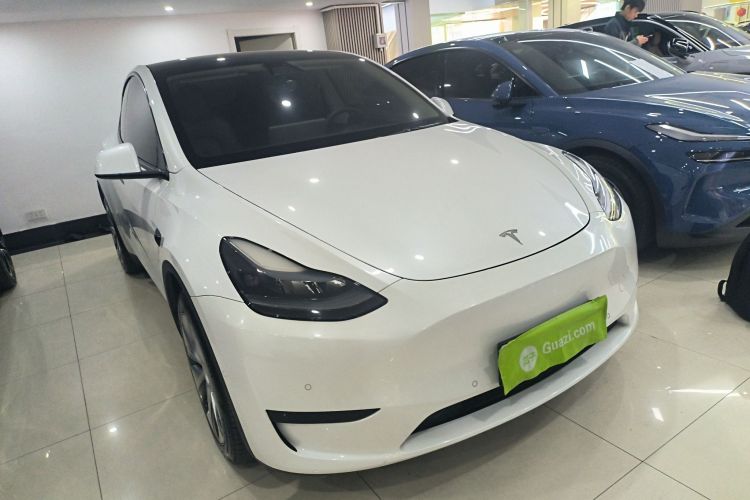 特斯拉 Model Y 2022款 改款 后轮驱动版车身外观3