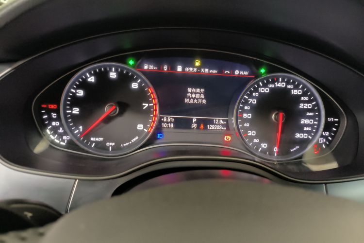 奥迪A6L 2017款 30 FSI 舒适型中控内饰14