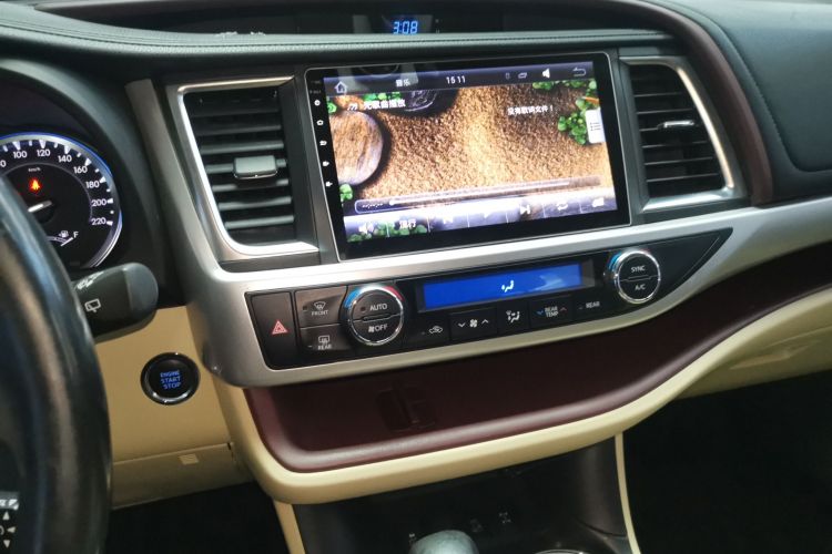 丰田 汉兰达 2017款 2.0T 四驱豪华版 7座局部细节16