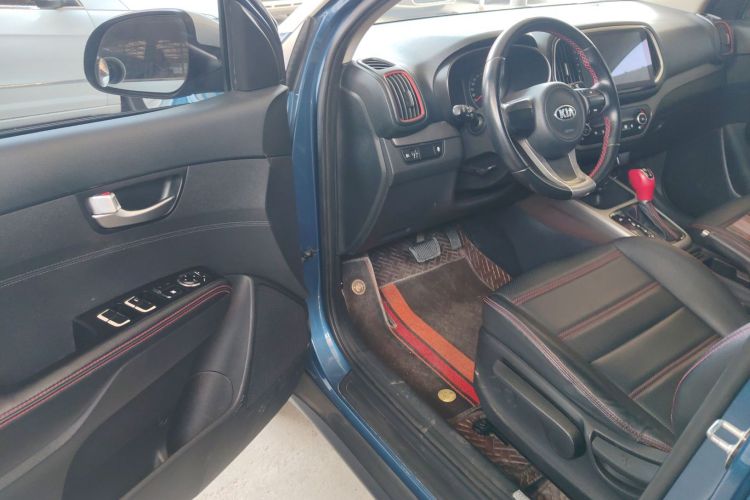 起亚 KX3傲跑 2017款 1.6T 自动傲雅版中控内饰20