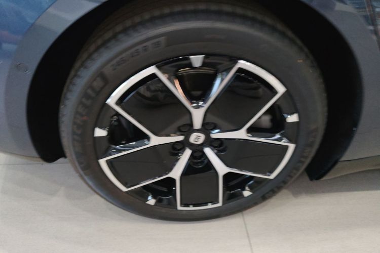 小米汽车 小米SU7 2024款 后驱长续航智驾版车身外观6008