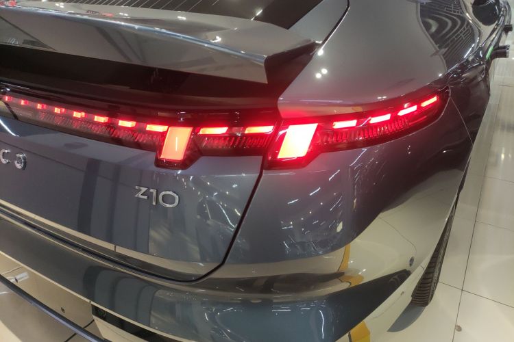 领克Z10 2024款 95kWh 702km四驱智驾Ultra车身外观6006