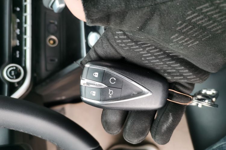 长安 逸动 2020款 PLUS 蓝鲸NE 1.4T GDI DCT尊贵型中控内饰11